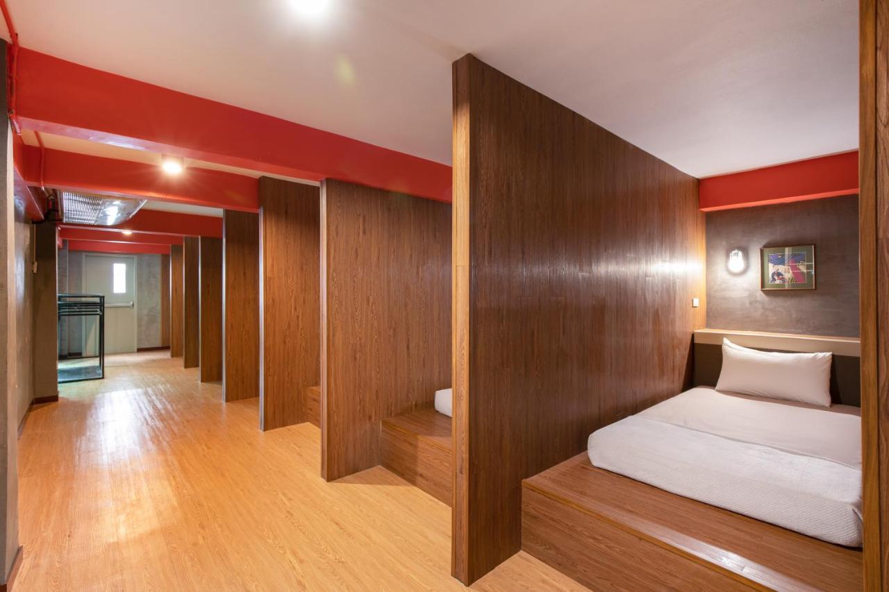 Buri Hostel בנגקוק מראה חיצוני תמונה