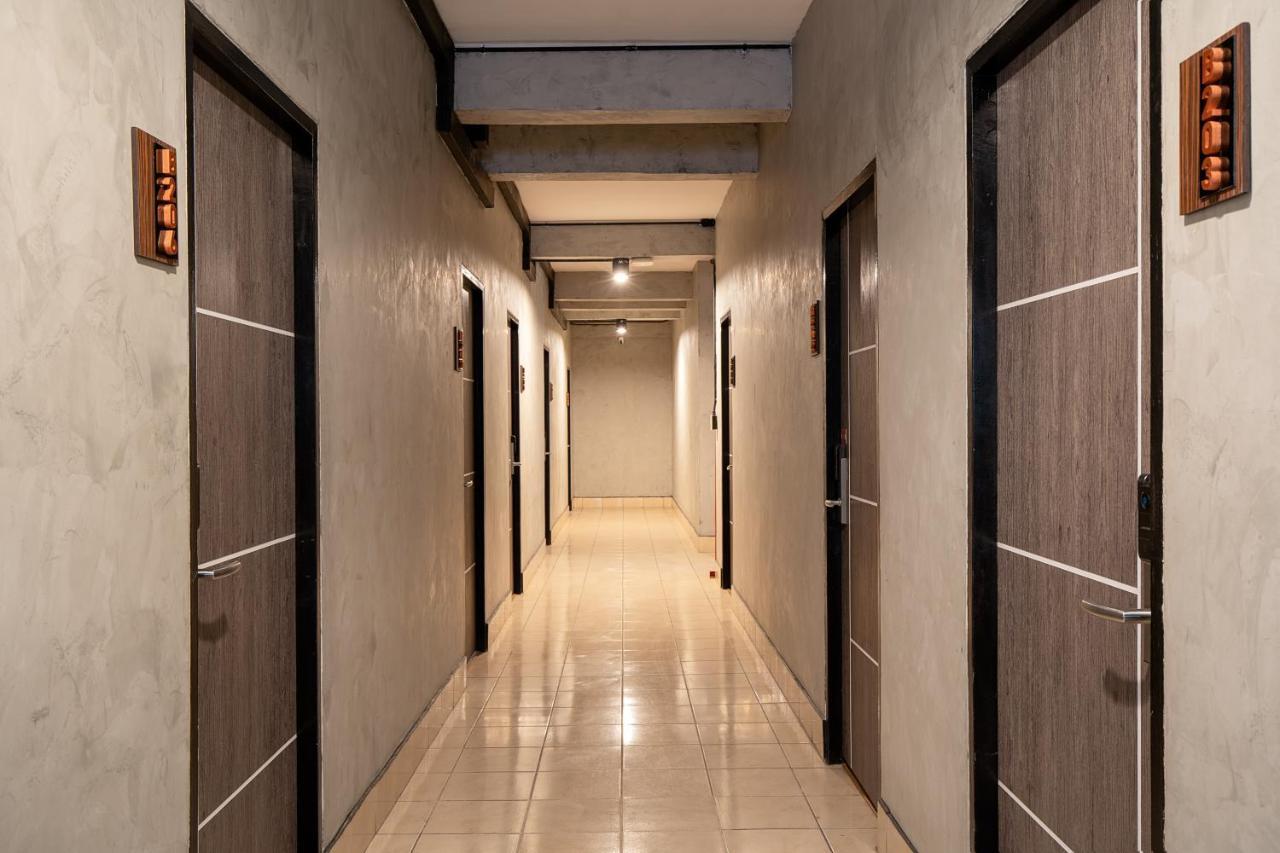 Buri Hostel בנגקוק מראה חיצוני תמונה